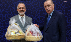 AK Parti Manisa Milletvekili Yenişehirlioğlu, Cumhurbaşkanı Erdoğan'a mesir macunu hediye etti