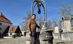 Almanya'da tarihi Wülzburg kalesinde 4 metre derinliğindeki su dolu sarnıca düşen çocuğu Balıkesirli Gündoğan kurtardı