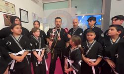 Almanya'daki bagatur sporcularından altın kemer ve şampiyonluk gururu