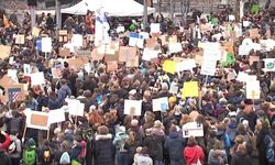 Almanya'nın birçok şehrinde hükümetin enerji politikalarına protesto