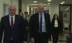 Anayasa Komisyonu Başkanı Özbudun: 'Askeri yönetimin zihniyeti Anayasa'nın çeşitli maddeleri arasına sıkıştığı için Türkiye yıllardır yeni bir Anayasa yapmayı tartışıyor'