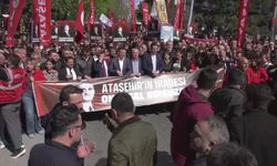 Ataşehir'de, Onursal Adıgüzel için binlerce kişinin katılımıyla yürüyüş düzenlendi