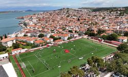 Ayvalık'ta 23 Nisan coşkusu