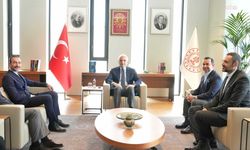 Bakan Ersoy: Sanatçımız Görkem Sevindik'in ortaya koyduğu insani duruşun yanındayız