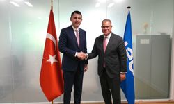 Bakan Kurum, Paris'te COP26 Başkanı Sharma ile bir araya geldi: 'COP26 mirasını COP31 sürecinde önemli bir referans olarak görüyoruz'