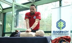 Bakırköy Belediyesi ekiplerinden ilçe sakinlerine ilk yardım eğitimi