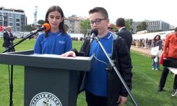 Balıkesir'in Burhaniye ilçesinde 23 Nisan Ulusal Egemenlik ve Çocuk Bayramı kutlandı