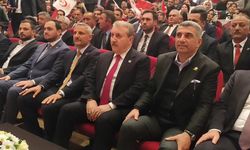 BBP Genel Başkanı Destici: Bu bayrağı eline almayan hiç kimseden bu millete hayır gelmez, bunlarla da barış olmaz