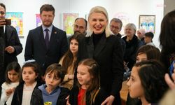 Bilecik Belediye Başkanı Subaşı, 23 Nisan coşkusunu çocuklarla paylaştı