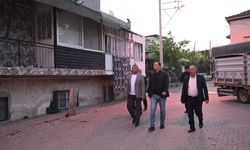 Bornova Belediye Başkanı Eşki, sabah mesaisine Egemenlik Mahallesi'nde başladı