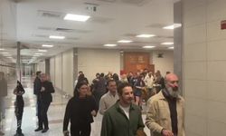 Boykot davasında dinlenen oyuncu Cem Yiğit Üzümoğlu: 'Cumhurbaşkanının da aynı şekilde boykot çağrıları bulunuyor, nasıl suç olabilir?'