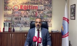 Bursa'da lise öğrencisinden müdür yardımcısına okulda fiili saldırı... Eğitim İş Bursa Şube Başkanı Rona: 'Öğrenci ve velinin sınırsız söz hakkına sahip olduğu bir düzenle bu tür güvenlik zafiyetlerinin giderilmesi mümkün değil'