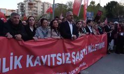 Bursa'da Mustafa Bozbey'e destek yürüyüşü: 'Mustafa Bozbey yalnız değildir'