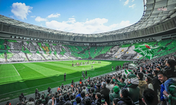 Bursaspor, şampiyonluğunu ilan ederek 1. Lig'e yükselmeyi garantiledi