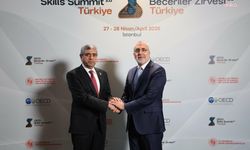 Çalışma Bakanı Işıkhan, OECD Zirvesi'nde konuk bakanlar ile biraraya geldi