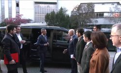 ÇGD 2025 Yılı Başarılı Gazeteciler Ödülleri: Özgür Özel: AK Parti yargı kolları, AK Parti aleyhinde rahatsızlık yaratan tüm gazetecileri susturmaya çalışıyor