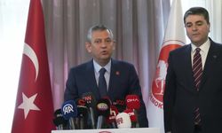 CHP-DP görüşmesi: Özgür Özel: 'Ara seçimden kaçmak, Anayasa'yı ihlal suçuyla birlikte siyasi bir tükenmişliğin de itirafıdır'