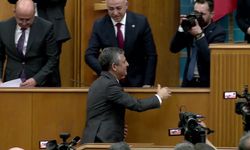 CHP grup toplantısı... Özgür Özel: 'Bu milletin söyleyecek sözü var, sandıkta demokrasi tokadının en alasını indirecek