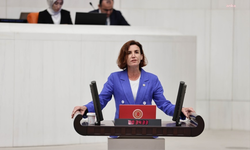 CHP'li Coşar: Ankara'dan turizmin başkenti Antalya'ya uçuşları kaldırmak ya da azaltmak iktidarın şehre bakış açısını gösteriyor