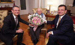 Cindoruk hayatını kaybetti... Özgür Özel: 'Emaneti taşımasını ve zamanı gelince devretmesini bilen bir devlet adamıydı'