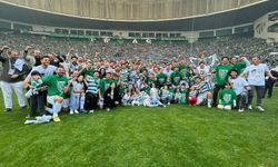 Davutoğlu, TFF 2. Lig şampiyonu Bursaspor'u tebrik etti