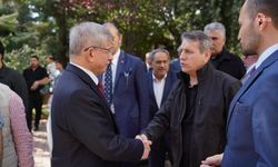 Davutoğlu'ndan Kahramanmaraş'ta hayatını kaybeden çocukların ailelerine taziye ziyareti