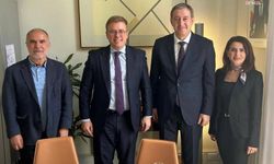 DEM Parti heyeti Fransa'da diplomatik temaslarda bulundu