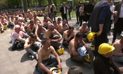 Doruk maden işçileri oturma eyleminde: 'Biz devlete mi saldırıyoruz, vatan haini miyiz, bizim etrafımızı kuşatıyorsunuz?'