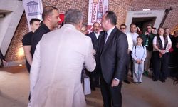 Dünyanın dört bir yanından gelen halk dansları toplulukları Manisa'da buluştu