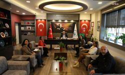 Edremit Belediye Başkanı Ertaş hayvanseverlerle bir araya geldi