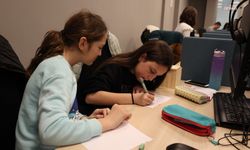 Efeler Belediyesi Dijital Gençlik Merkezi'nde verilen eğitimlere gençlerden yoğun ilgi