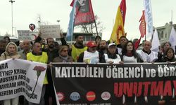 Eğitim emekçileri Kadıköy'den seslendi: Asıl sorun; şiddeti sıradanlaştıran, cezasızlığı yaygınlaştıran, eşitsizliği derinleştiren ve gençleri geleceksizliğe mahkum eden bu düzenin kendisidir