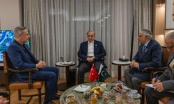 Hakan Fidan, Pakistan Başbakanı Şahbaz Şerif ile görüştü