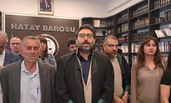 Hatay'da, 6 Şubat depremlerinde 36 kişiye mezar olan Zekiye Kırat Apartmanı davası: 'Binayı yapan da onayı veren de suçlu'