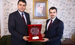 Hüseyin Can Güner, Demokrat Parti Genel Başkanı Gültekin Uysal'ı ziyaret etti