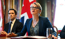 İngiltere Dışişleri Bakanı Cooper: 'İran'ın Hürmüz Boğazı tutumu, küresel ekonomiyi tehdit ediyor'