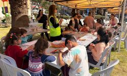 İzmir'de 23 Nisan coşkusu gezici sahne ile ilçelere taşındı