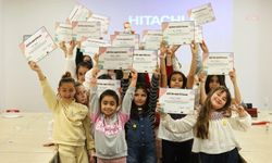 İzmir'de çocuklar kendi kitaplarını yazdı