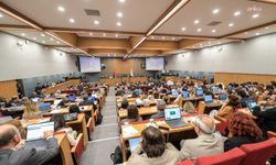 İzmir'de kentsel dönüşüm süreci... Cemil Tugay: 'İnsanların akıllarını karıştırmaya çalışanlar, tertemiz işler yapan bizlere kara çalmaya çalışıyor'