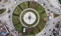 İzmir'in 9 Eylül Meydanı yenilendi