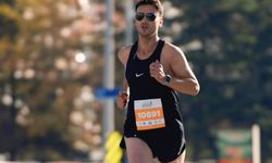 Kahramankazan Belediyesi sporcusu Koç, Tıp Bayramı Koşusu'nda kürsüye çıktı