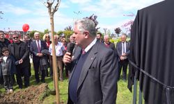 Kahramanmaraş'taki okul saldırısında hayatını kaybedenler anısına Yalova'da anıt yapıldı, 11 fidan dikildi