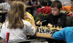 Kartal'da 23 Nisan coşkusu, satranç turnuvası ile başladı