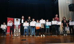 Kırşehir'de 23 Nisan satranç turnuvasında dereceye girenler ödüllendirildi