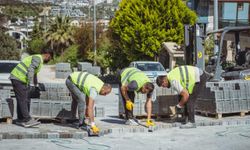 Kuşadası Belediyesi, yol yapım ve bakım çalışmalarına hız verdi