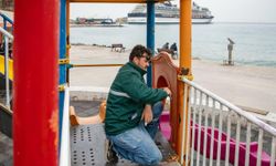 Kuşadası'nda çocuk parkları yaza hazırlanıyor