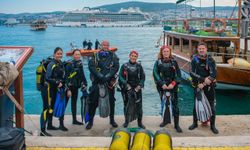 Kuşadası'nda Dünya Günü'ne özel deniz ve kıyı temizliği