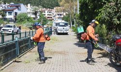 Marmaris Belediyesi ekipleri, ilçeyi yaz sezonuna hazırlıyor