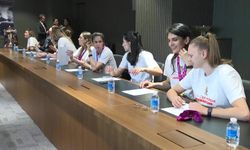 Mersin Büyükşehir Belediye Başkanı Seçer, ÇİMSA ÇBK Mersin takımı ile buluştu