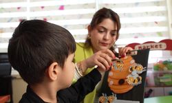 Mersin Büyükşehir Belediyesi Otizm Aile Danışma Merkezi'nde 'Otizm Farkındalık Günü' buluşması